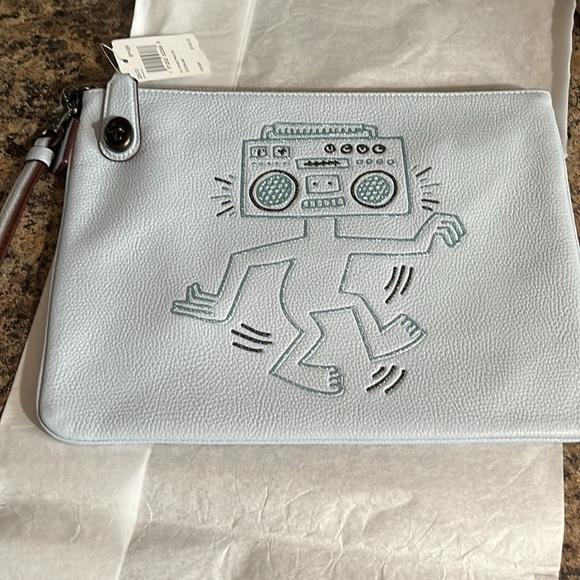 Coach X Keith Haring Turnlock Wrislet - Picture 4 of 9